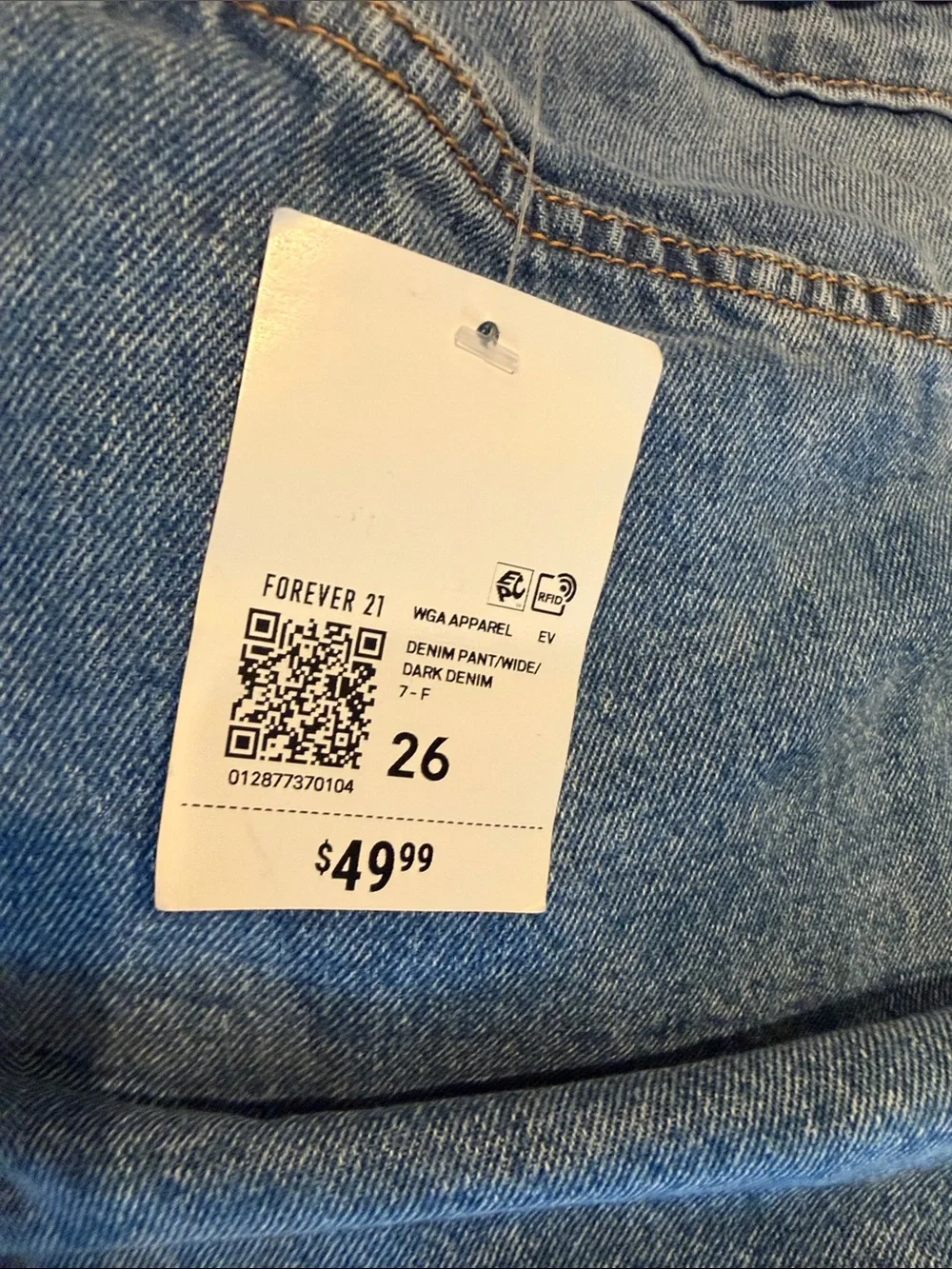 Wide-Leg Cargo Jeans